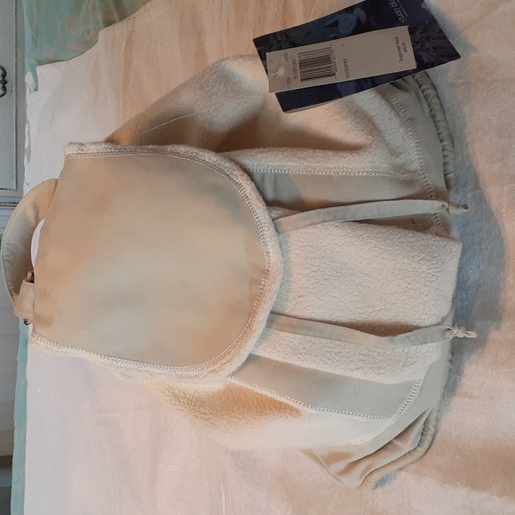 studio blue Handbags - Studio Blue Plush Life light sand color large bucket bag backpack NWT